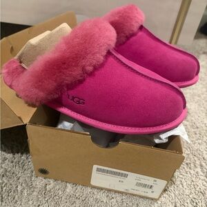 UGG Fuchsia Pink Slippers